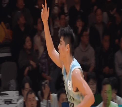 星銳賽CBA星銳隊大勝大學生聯隊陳家政26+6+4獲MVP