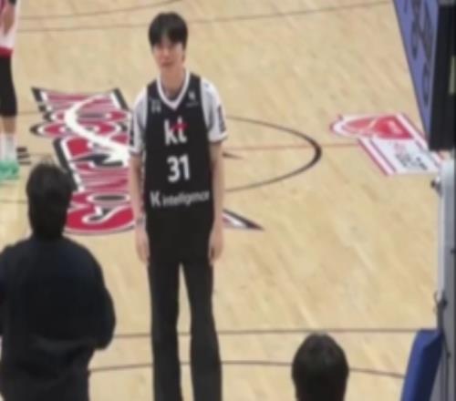 沒打過籃球的感覺KT發布BDD線下投籃的花絮