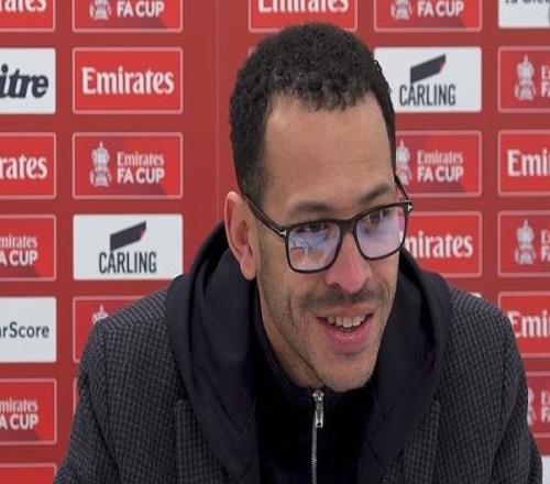 紅牌和越位判罰羅塞尼爾：我認(rèn)為兩個(gè)判罰都是正確的