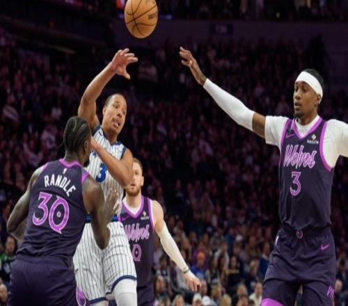 爆大冷！西部第三27分潰敗：愛德華茲孤立無援，火箭坐收漁利