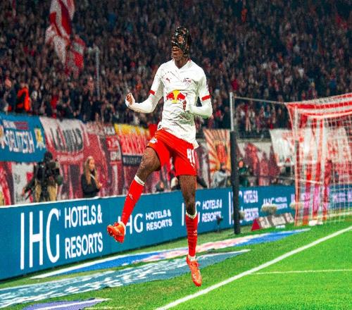 曼聯(lián)轉(zhuǎn)會：紅魔相中10球7助德甲妖鋒，中場引援目標(biāo)或遭死敵截胡