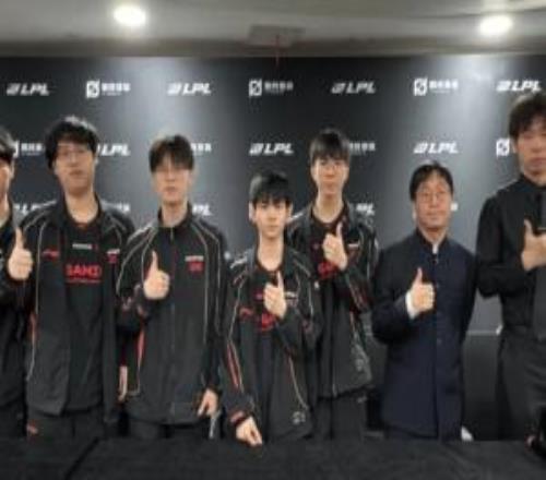 Tabe:非常滿意五個(gè)選手的表現(xiàn)決賽打BLG沒有壓力和負(fù)擔(dān)