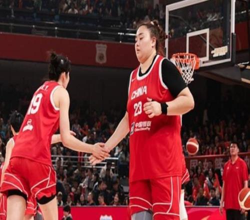 中國女籃大勝捷克34分:劉禹彤再爆發,韓旭亮相