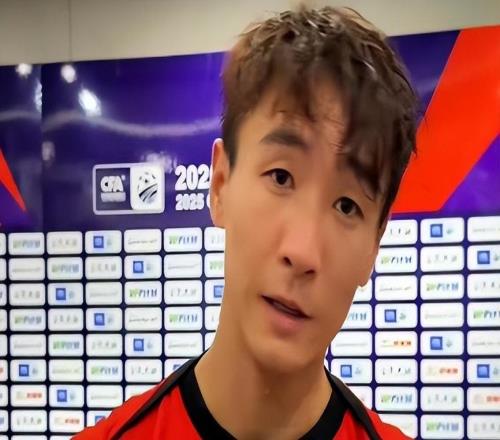 鄭智也沒有想到，和他并肩作戰(zhàn)的韋世豪，早已把妻兒送到國外享福