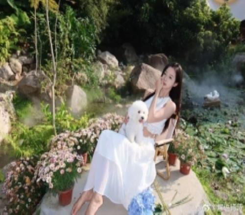 KPL解說詩詩曬照：祝所有的大漂亮三八婦女節快樂