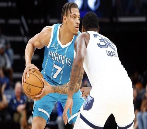 記者：山東新外援約翰遜已經(jīng)抵達(dá)香港，能趕上CBA二階段首戰(zhàn)