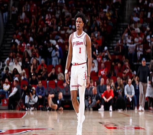 身邊需要有搭檔才能有所發揮，火箭會調整后場新星的場上角色嗎