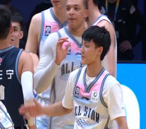 拿到全明星賽MVP大獎，徐杰感慨萬千！