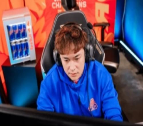 AG戰(zhàn)勝M8后，PRX教練alecks發(fā)文：謝謝AG幫我挽回了顏面