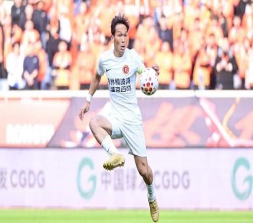 李提香踢不了單后腰李金羽高估4叉戟遼寧防線缺磨合外援對抗差