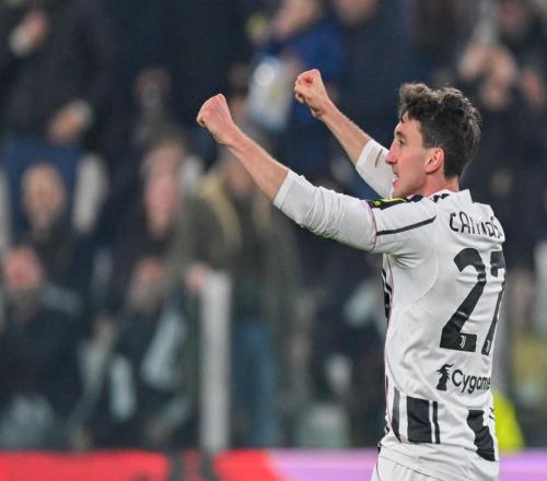 一場40制造意甲慘案，尤文終結4輪不勝，爭四格局大亂：3隊混戰(zhàn)