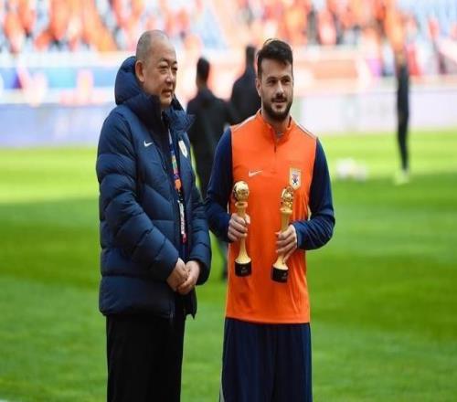 首輪打滿全場并獻(xiàn)助攻，瓦科社媒慶祝勝利：好的開始，三分到手