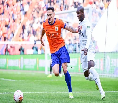 山東泰山3比0升班馬仍排第8，負(fù)重前行難題多，首勝破局顯底蘊