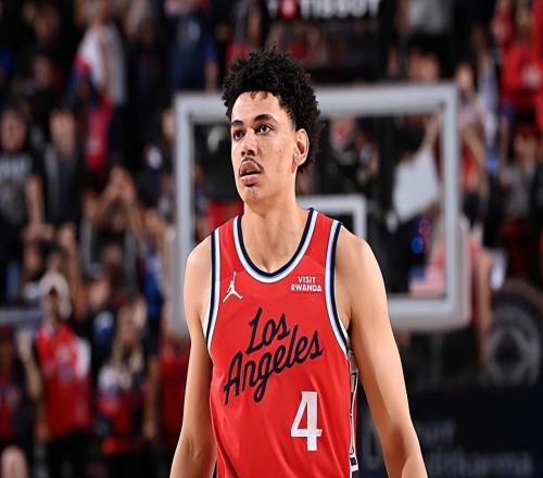 近期表現(xiàn)略顯平庸！快船鋒線新秀能否坐穩(wěn)球隊第9人的位置呢