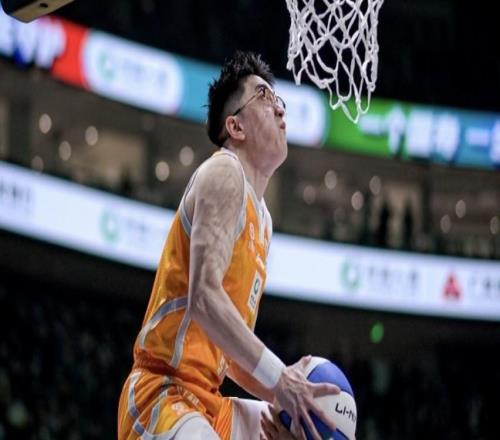 扣籃大賽冠軍張鼎巖：從小夢想是打CBA，決賽已經(jīng)超常發(fā)揮了