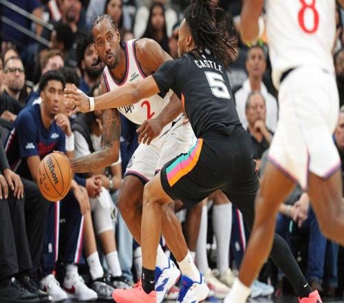 被打服了，倫納德在快船隊被25分大逆轉后談馬刺隊：這么早這么強