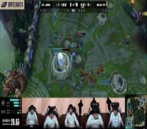 給Bin大哥急的！Knight偷家急壞Bin化身泉水指揮官狂喊：推塔推塔！