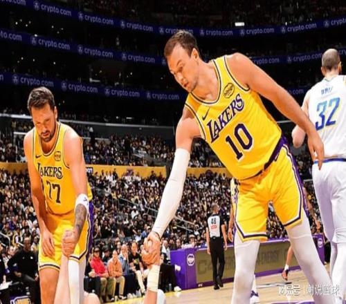 湖人交易10+3射手迎蛻變，一數據升至聯盟第二，但打強隊戰績糟糕