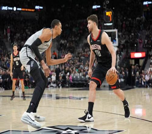 西部排名大變臉！2隊(duì)搶第1，火箭掉第4，湖人升第5，快船直沖前8