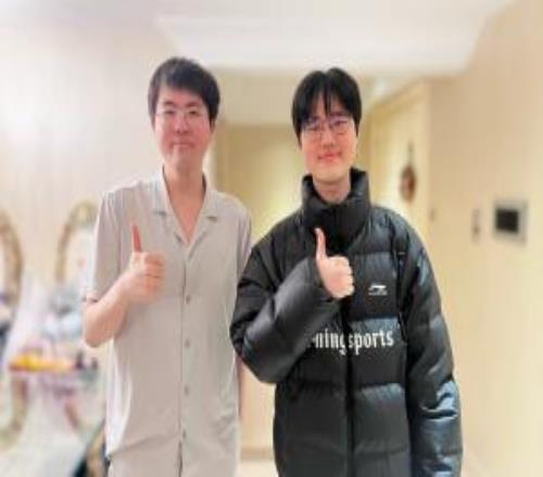 中韓“姿態”見面！LNG中單BullDog曬出今天做客姿態直播間合照