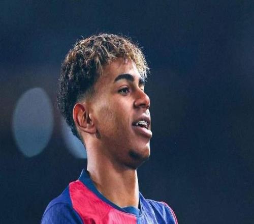 18歲237天！亞馬爾加冕最年輕50球先生，梅西C羅同期被他甩在身后