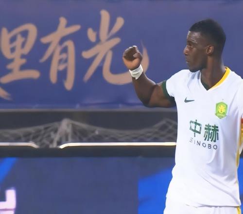 20！武漢三鎮(zhèn)主場低迷，門將超級失誤，全場0射正，國安獲首勝