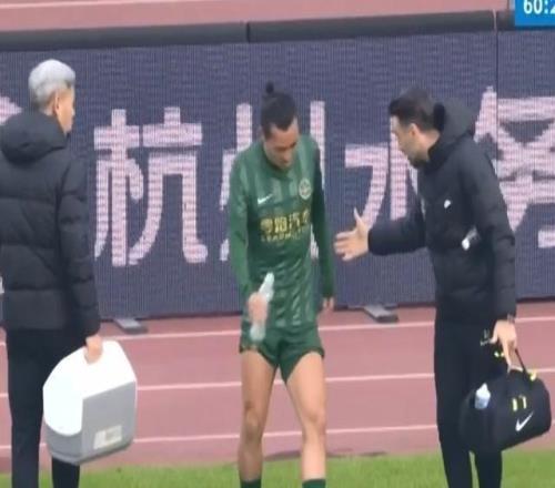 童磊:很可惜因傷提前下場,現在已經沒有大礙了