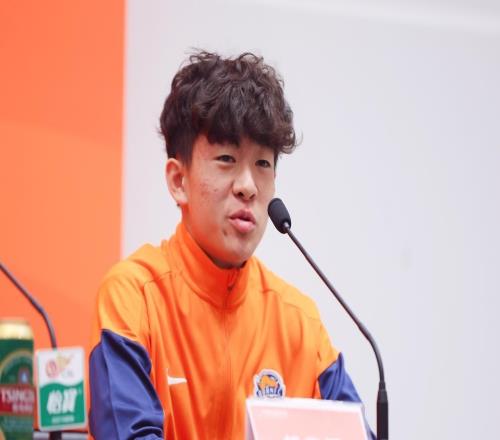 16歲鄺兆鐳創(chuàng)造海牛隊史紀錄，中超首秀可圈可點，董路發(fā)文祝賀