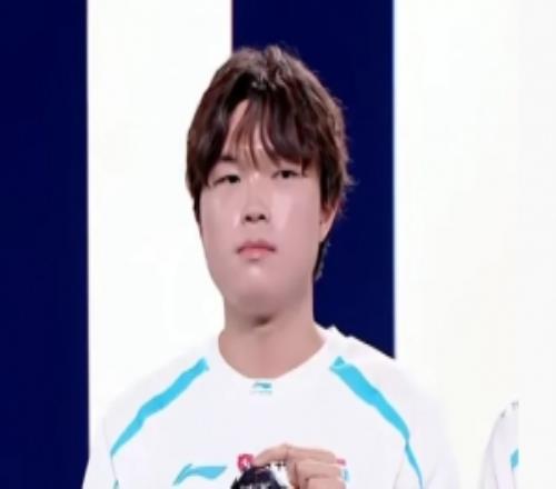 時隔1415天再次由上單獲得LPLFMVP，上一次22年春決RNG.Bin