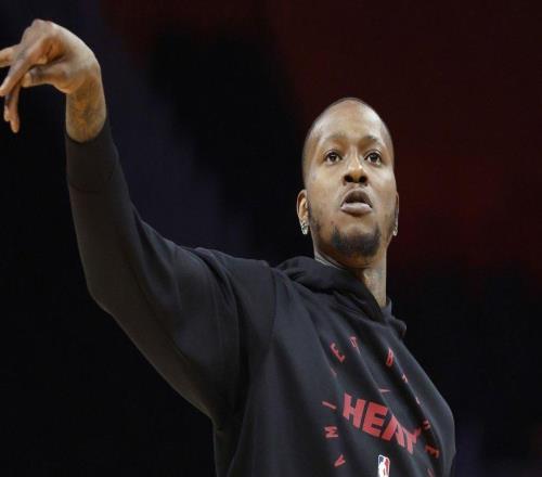 補(bǔ)償，熱火隊(duì)因特里羅齊爾交易糾紛從黃蜂隊(duì)獲得次輪選秀權(quán)