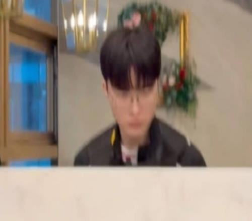 愛海底撈人設(shè)不倒！粉絲在海底撈偶遇Faker、Peyz和Untara