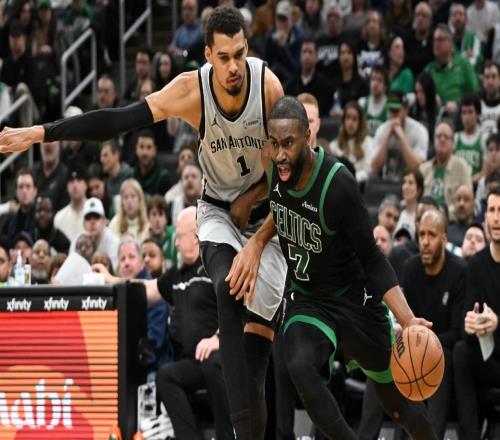 15勝1負，14勝3負，都攔不住了！本賽季最有冠軍相的兩支球隊誕生