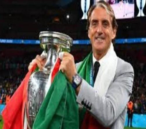 記者：桑普聯(lián)系曼奇尼希望其接任主教練，后者要250萬歐年薪