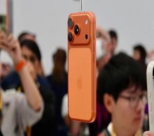 報告顯示：2025年全球智能手機產(chǎn)量12.5億部，蘋果與三星并列第一