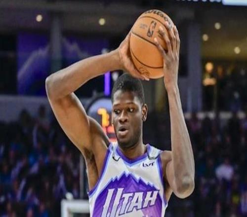 內線傷病滿營！爵士再簽前6號秀班巴，四場比賽定去留