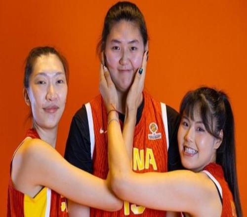 張子宇領(lǐng)銜中國(guó)女籃三大中鋒2米01李月汝被調(diào)侃“南方小土豆”