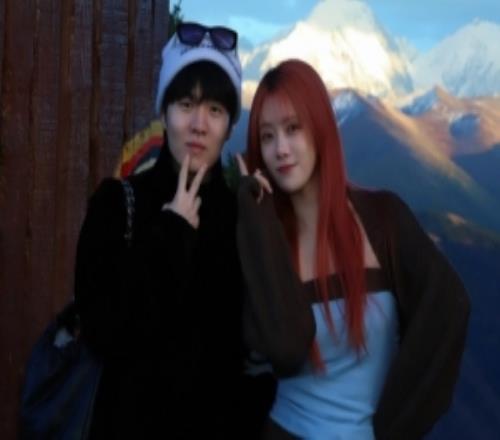 啥時候分的啊小鈺25年11月還在和Rookie一起同游川西