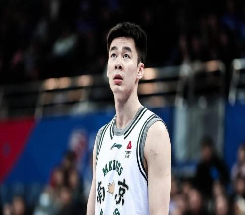 又陷花邊新聞！CBA國產得分王被曝腳踏兩條船，網友戲稱大有進步