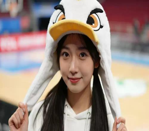 收藏級球員盲盒C位出道！明日主場端盒解鎖限量典藏福利！