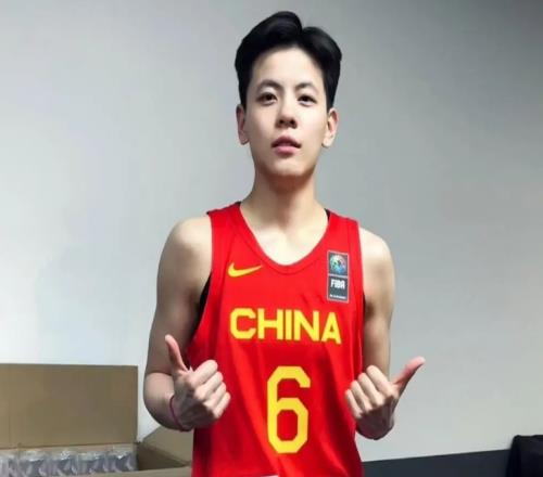 傳承！楊舒予接任中國女籃新隊長上一任是姐姐楊力維