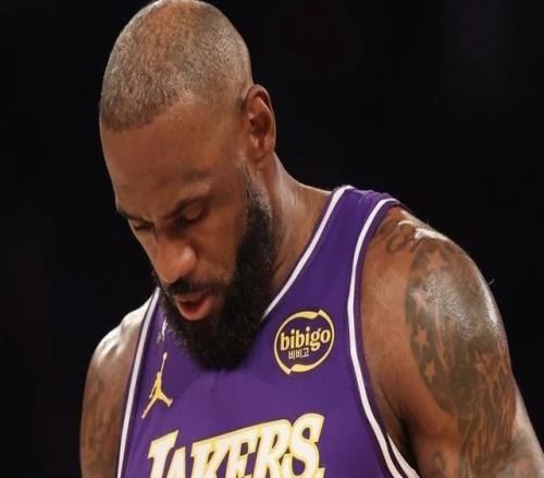 官方：詹姆斯因傷將缺席今日對陣森林狼的比賽