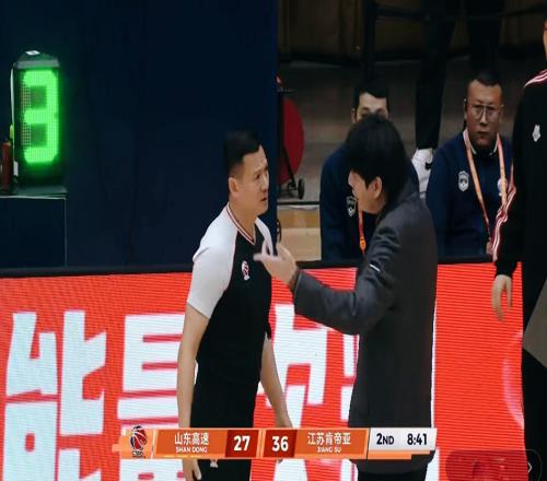 雙煞66分！CBA關鍵1戰：山東男籃強勢復仇，新援1點驚艷全場