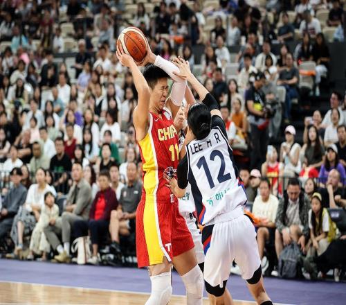 中國隊15分慘敗！被比利時鋒線群上課，球迷懷念兩人，老帥后悔嗎