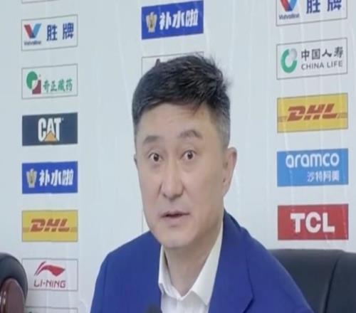 杜鋒：被逆轉(zhuǎn)輸球是我們自身問(wèn)題，領(lǐng)先多了思想就開(kāi)始放松