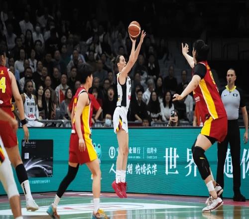 輸比利時發(fā)布會！宮魯鳴直指內(nèi)外線差距，強調(diào)學習與總結！