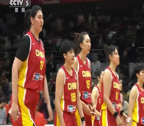 中國女籃15分慘?。≥斍蛟蚪視?，4人表現太拉胯，數據一目了然