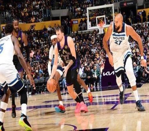 東契奇31+11+11里夫斯31分湖人主場(chǎng)輕取森林狼