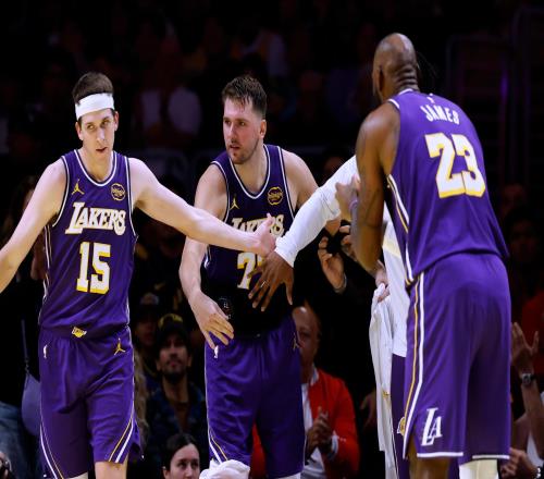 湖人1日內(nèi)3喜臨門！詹姆斯不用著急復(fù)出，但東契奇想爭冠真需要他