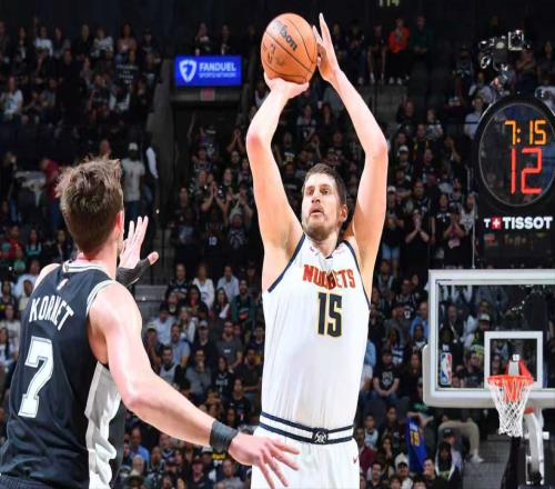 36分狂虐火箭后，20分逆轉(zhuǎn)馬刺！約基奇轟31+20+12亮4大爭(zhēng)冠殺招