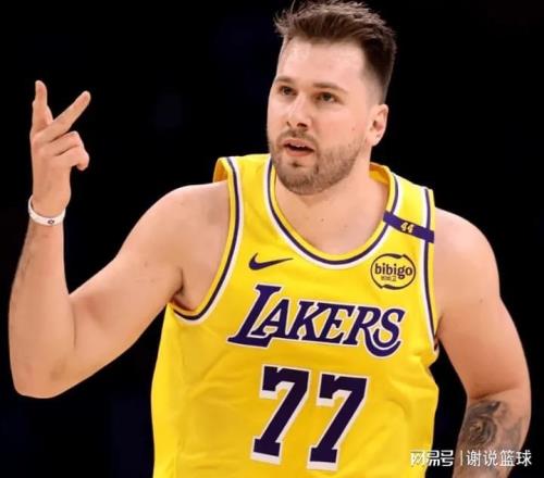 湖人展現(xiàn)凌厲攻勢(shì)喜憂參半，一數(shù)據(jù)歷史第四，替補(bǔ)全員萎靡埋隱患